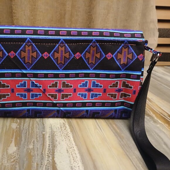 New Southwestern Rhinestone Clutch Wristlet Purse Pink Aqua Black Sarape Stripe - Picture 5 of 9